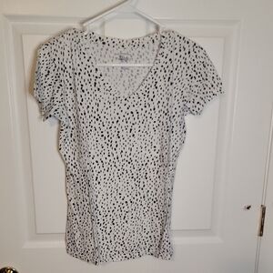 G.H. Bass And Co. Black and White Speckled Short Sleeve Tee